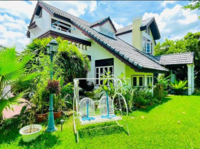 1 minute walk to one Nimman villa